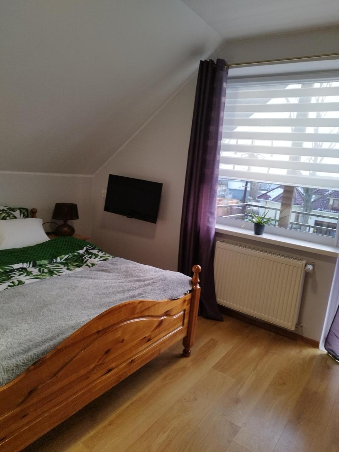 Szyper Pokoje Homestay *
